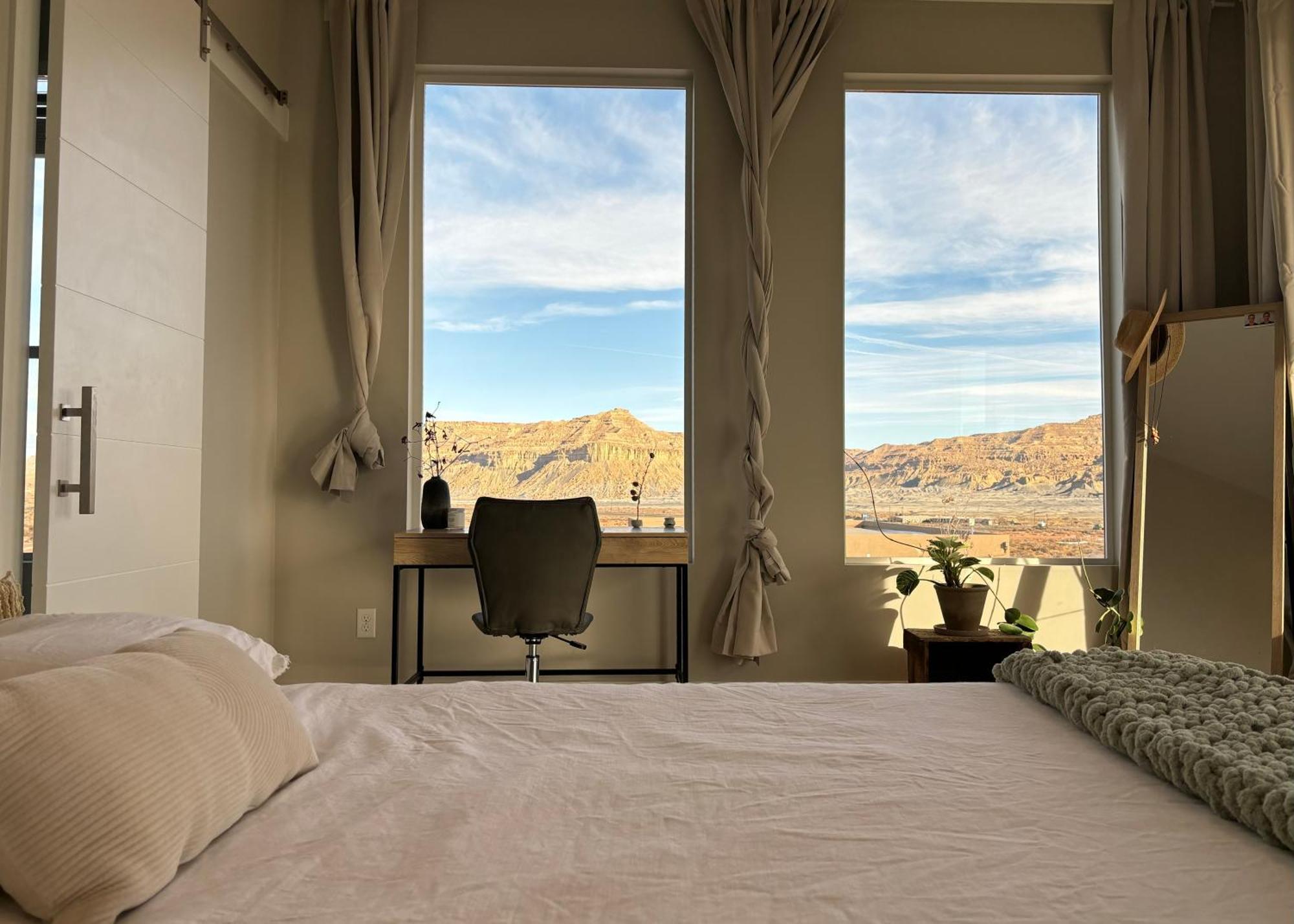 ביג ווטר Calming Canyon Sanctuary With Grand Mesa Views מראה חיצוני תמונה